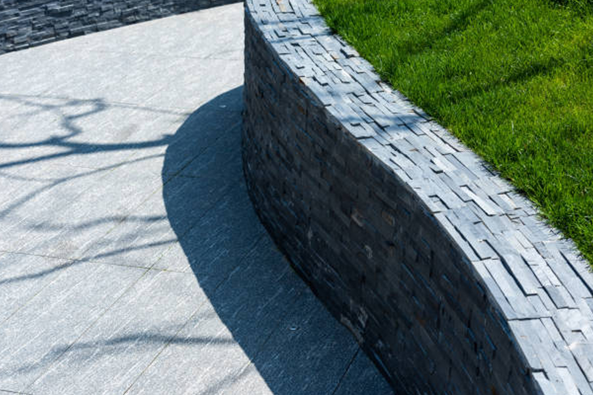 Curved & Serpentine Wall Installation Rockford