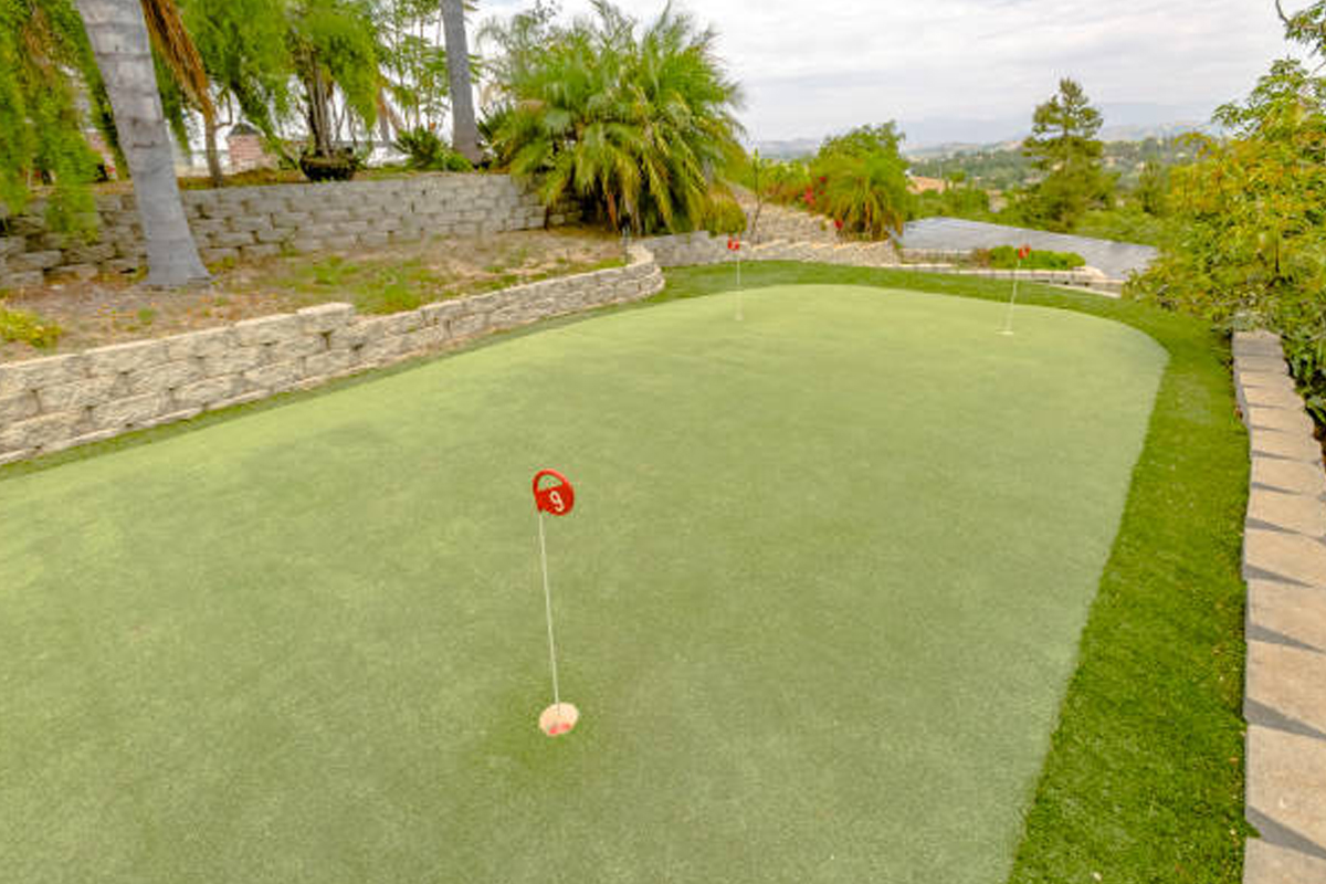 Putting Green & Sports Turf Installation Rockford